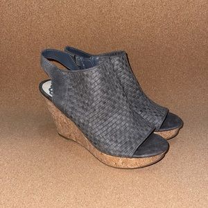 Fergalicious by Fergie Rasta Wedge Sandal - Sz 9 - Gray - BRAND NEW